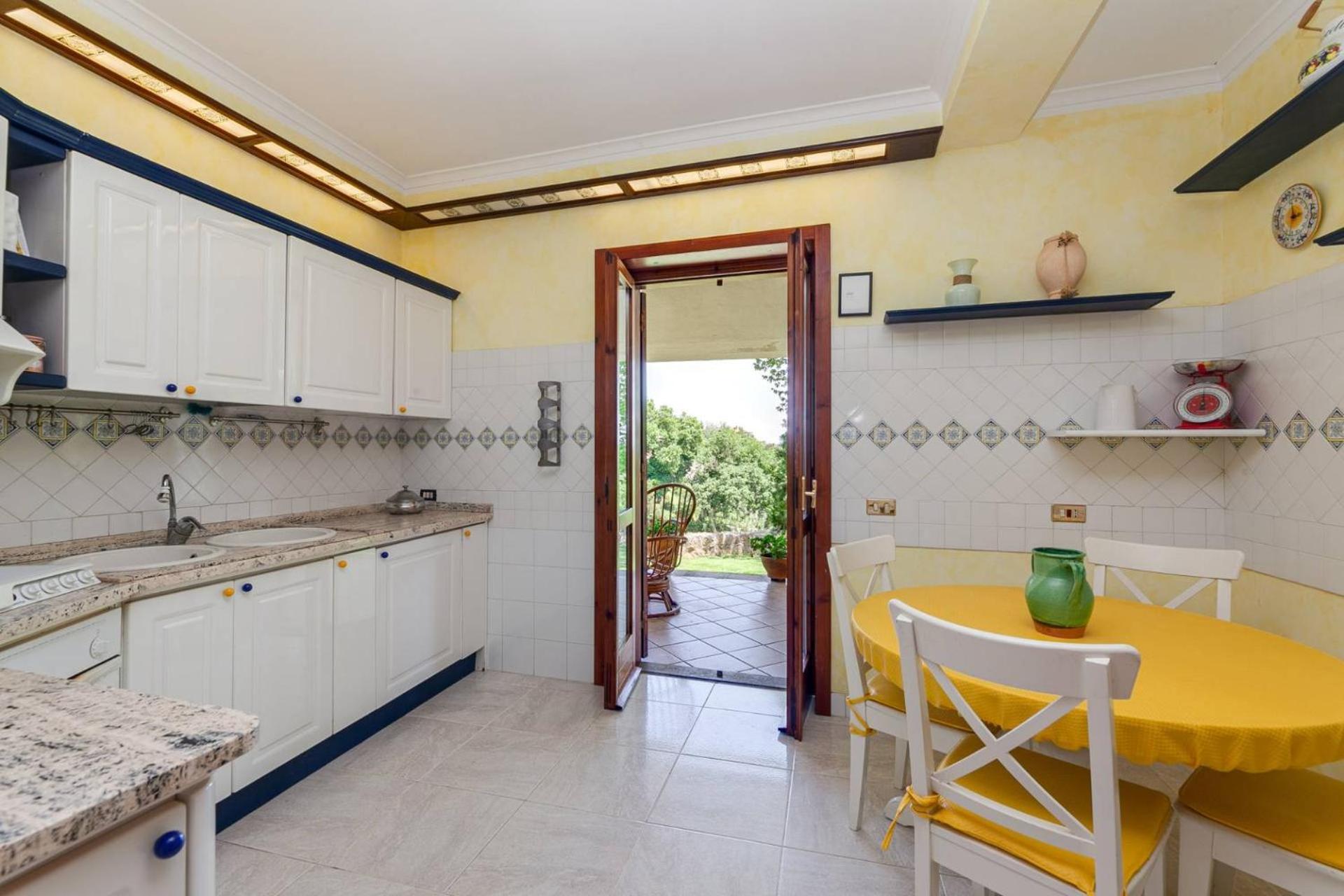 Villa Carolina - Piscina E Parco Panoramico กัมปาญญาโน ดิ โรมา ภายนอก รูปภาพ